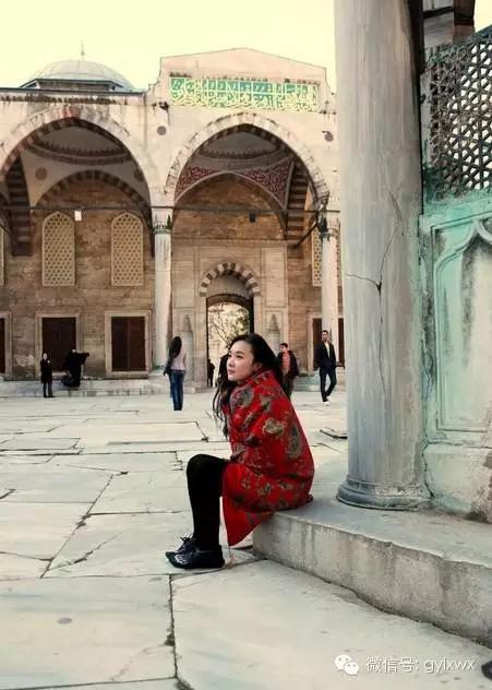 明星旅行糗事一籮筐 總有一個(gè)萌到你！