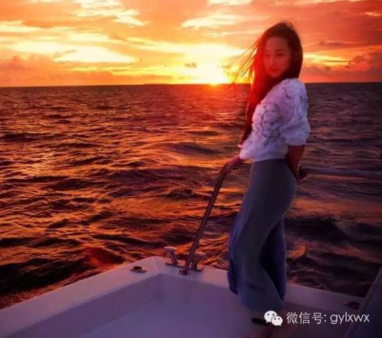 明星旅行糗事一籮筐 總有一個(gè)萌到你！