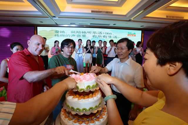 分享喜悅，共享美好時(shí)刻