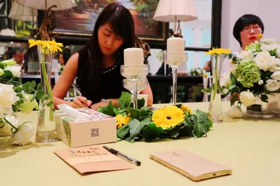 各位“小綠人”也把自己企業(yè)的問題通過卡片的形式，向劉東曉博士請教。