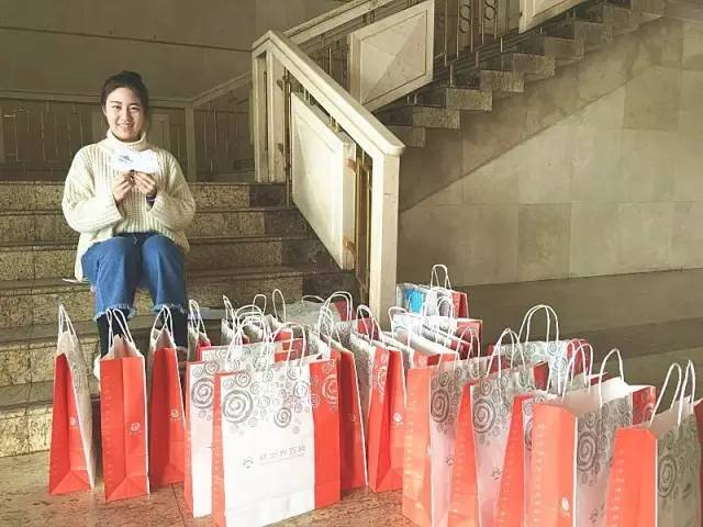 每一位到現(xiàn)場(chǎng)的小伙伴都獲得了我們精心準(zhǔn)備的小禮品哦！