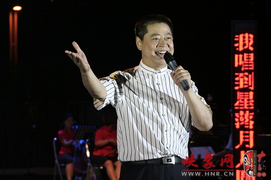 國(guó)家一級(jí)演員、河南省曲劇團(tuán)團(tuán)長(zhǎng)孟祥禮演唱《你家在哪里》