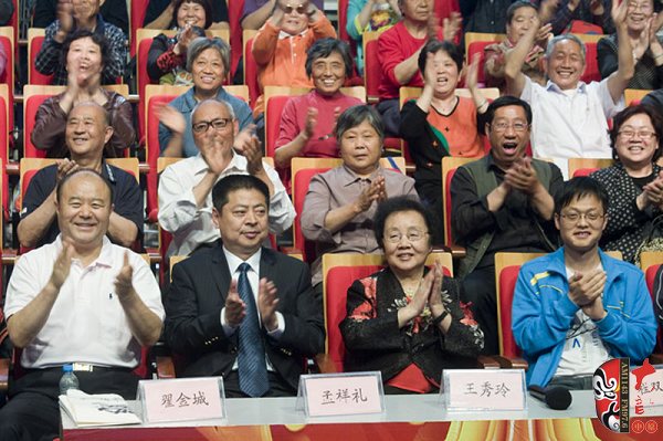 前排就坐的嘉賓-（左起）翟金成、孟祥禮、王秀玲、程雙坤