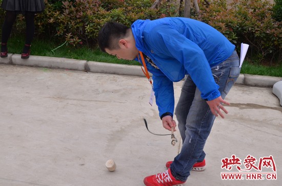 莫小非也不會(huì)放過鍛煉的機(jī)會(huì)。