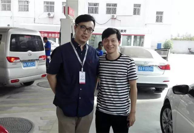 主播陳堂主，這睥睨眾生的眼神