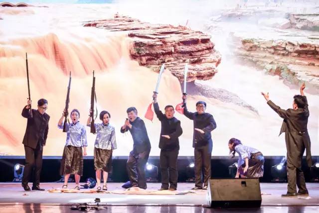 作為本場晚會的最后一個節(jié)目，《黃河大合唱》刷新你完全不一樣的體驗(yàn)。