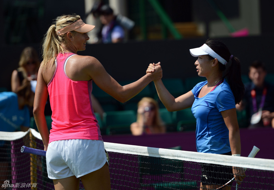 鄭潔莎娃同場(chǎng)訓(xùn)練