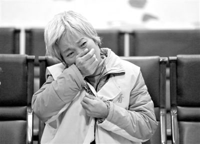 11月20日，河南省鹿邑縣法院，武文英涉嫌故意殺人被審。