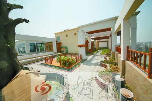 “空中花園”的假樹、水車、小橋都已經(jīng)被拆除