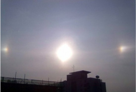 上?，F(xiàn)“3個太陽”