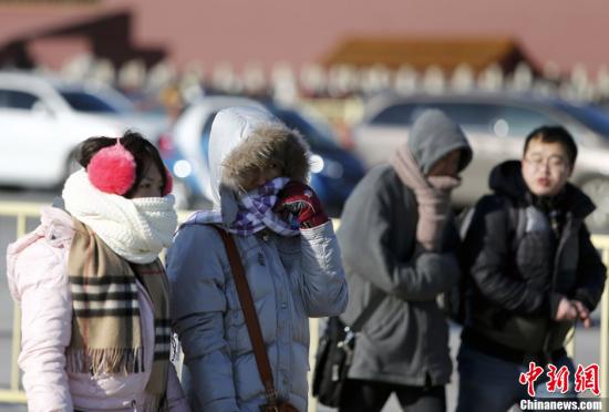 　12月23日，京城迎來今年入冬以來最冷的時刻。受今年以來最強(qiáng)冷空氣影響，京城迎來入冬以來幅度最大的