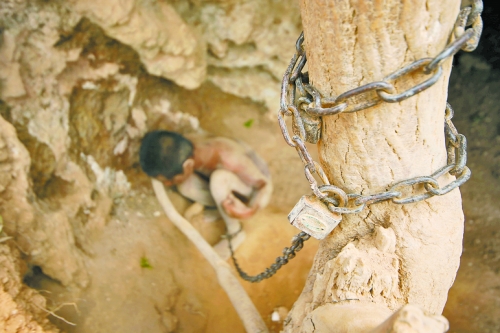 何時“解鎖”，仍需我們靜下心來共同反思。