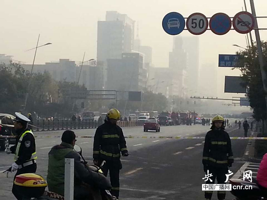 山西省委門口傳出連續(xù)爆炸聲 道路已經(jīng)戒嚴 山西省委門口傳出連續(xù)爆炸聲 道路已經(jīng)戒嚴