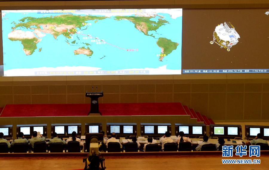 這是12月2日凌晨拍攝的北京航天飛行控制中心大廳。