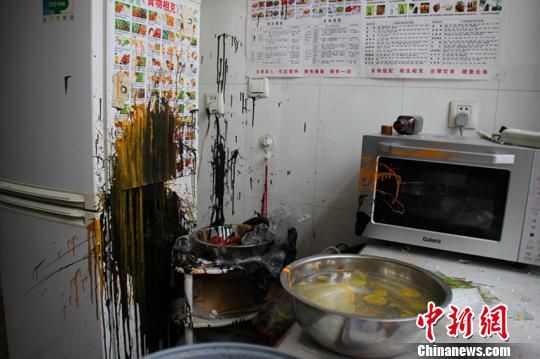 河北聽證會(huì)代表遭連續(xù)報(bào)復(fù)已不敢回家居住(圖)