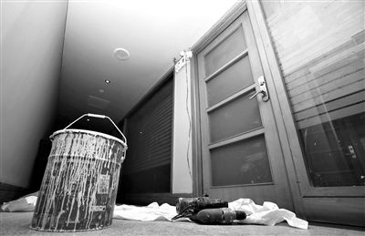 昨日，首師大公布的北京致遠東方教育科技有限公司和工商局網(wǎng)站公司注冊地空無一人。新京報記者 黃月 攝