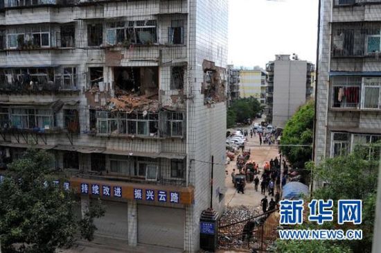 　6月9日在云南楚雄市拍攝的被炸毀的房屋。 新華社發(fā)