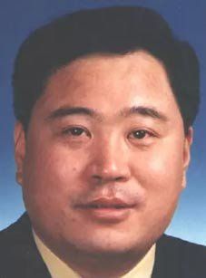 【盤點(diǎn)】“紅色通緝令”嫌犯在國外如何揮霍？