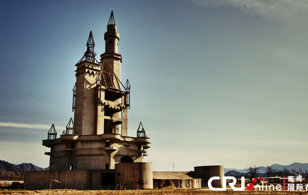 有著“鬼城”、“現(xiàn)實(shí)版的寂靜嶺”、“城堡廢墟”等稱號(hào)的城堡。沈湜 攝…