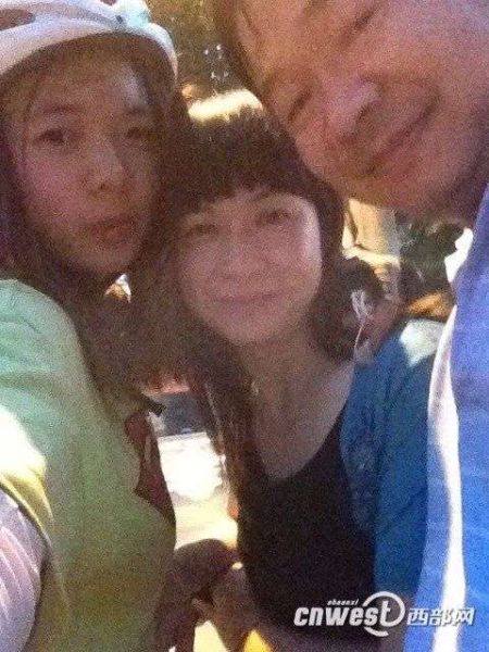 7月13日，廖靖文終于回到宜春家中，與父母團(tuán)聚。（圖片來源：西部網(wǎng)）