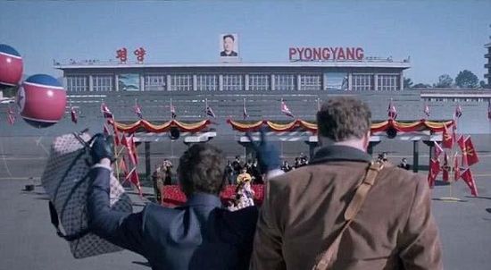 　《采訪》的第一條預(yù)告片引來(lái)高達(dá)300多萬(wàn)的點(diǎn)擊率。