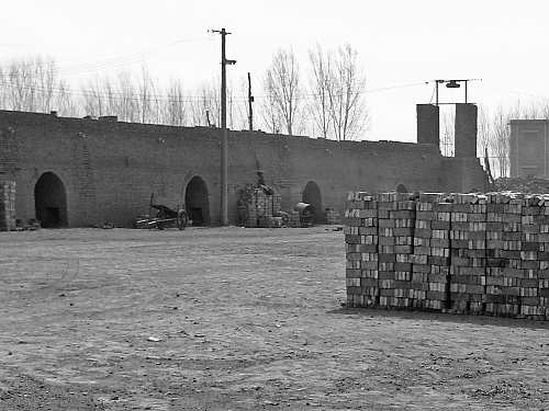 東張巨村的磚窯廠。