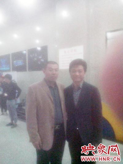 10月30日，著名節(jié)目支持人崔永元聽說了楊冠軍資助學(xué)生的事情后，通過河南衛(wèi)視，邀請其到北京見面，接受