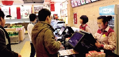 簡快餐越來越受到大眾的歡迎 簡快餐越來越受到大眾的歡迎