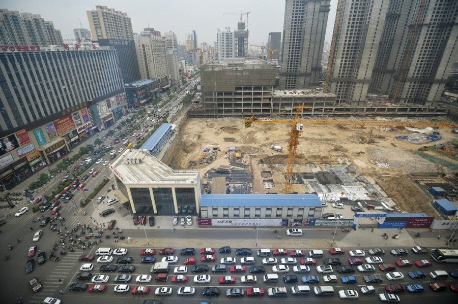 5月21日，太原體育路口車輛大面積擁堵。山西青年報(bào)胡遠(yuǎn)嘉