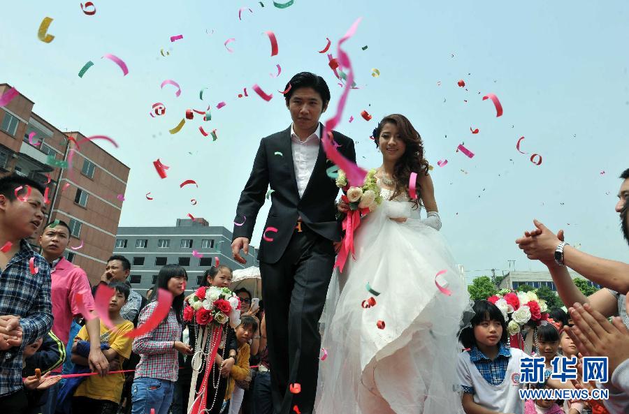 直擊震區(qū)：生活，依然在繼續(xù)