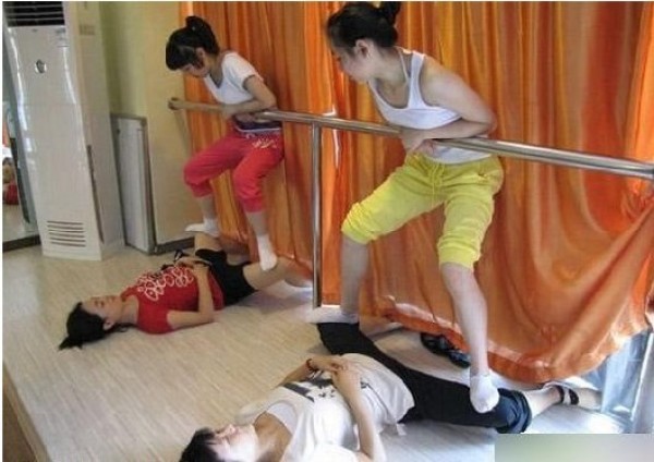 藝校妹子到底有多苦？