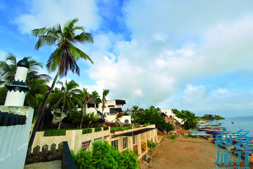 海風(fēng)椰影里的拉姆島。