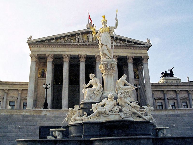 出行去哪兒不用愁 細數全球春季實惠旅行地