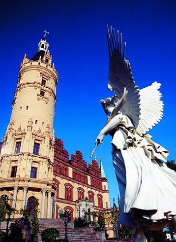 浪漫歐洲 可以躲起來(lái)的蜜月小鎮(zhèn)