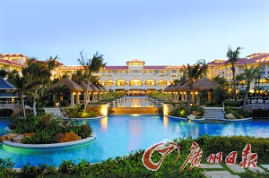 溫泉酒店全景氣派輝煌。