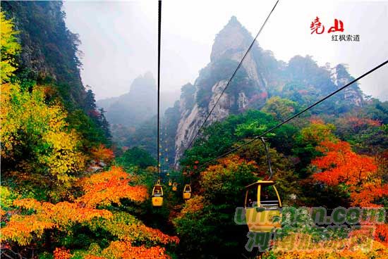 深秋去堯山賞紅葉、泡溫泉、拜大佛