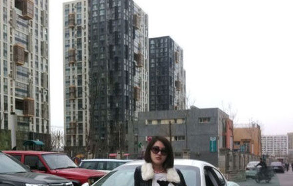 郭美美的座駕瑪莎拉蒂購于2011年4月2日，購車款為240萬元。