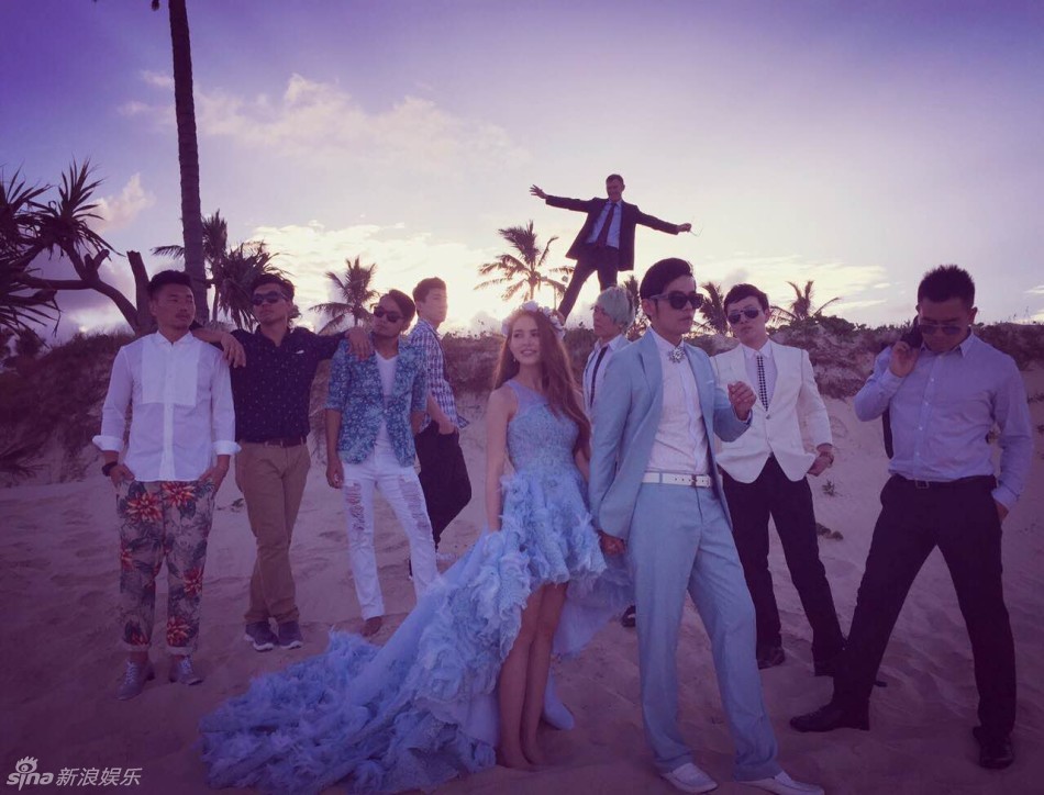 周杰倫昆凌澳洲婚宴海邊浪漫留影 周杰倫昆凌澳洲婚宴海邊浪漫留影