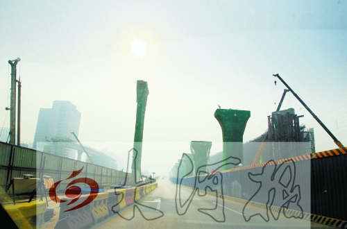 　三環(huán)大“項(xiàng)圈”，西、北兩段預(yù)計年底通車