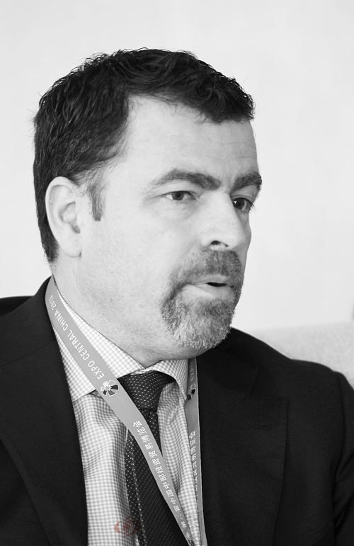 　　狄可為：“現(xiàn)在，雀巢正在改變歷史，中部時(shí)代來臨了！”