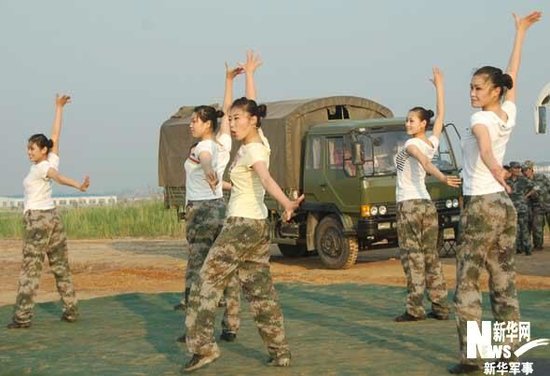 國防大學(xué)教授:文工團被妖魔化 文藝兵有存在必要 國防大學(xué)教授:文工團被妖魔化 文藝兵有存在必要