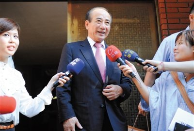 9月11日，王金平前往國民黨考紀(jì)會時回答記者提問。