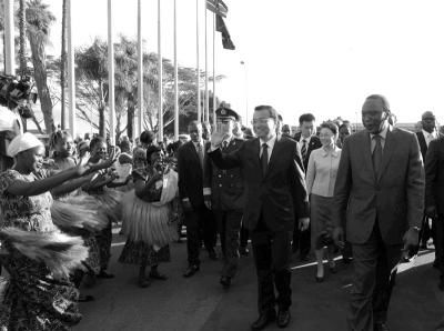 媒體盤點(diǎn)李克強(qiáng)非洲行:布局未來十年中非合作 媒體盤點(diǎn)李克強(qiáng)非洲行:布局未來十年中非合作