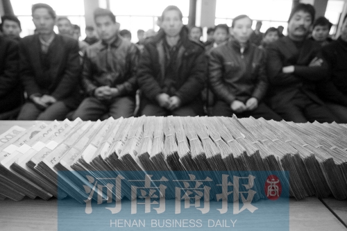 打擊拖欠農(nóng)民工工資，鄭州今年又出狠招（資料圖）河南商報(bào)記者 王春勝/攝