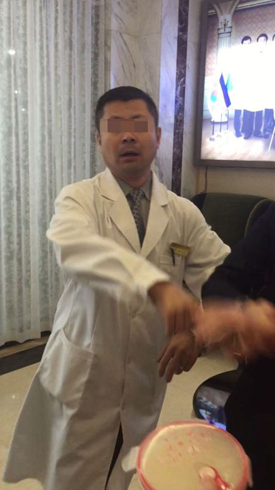 女海歸上海削骨整形 疑因術后出血誘發(fā)癲癇