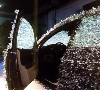 驚！車主用玻璃渣改裝瑪莎拉蒂