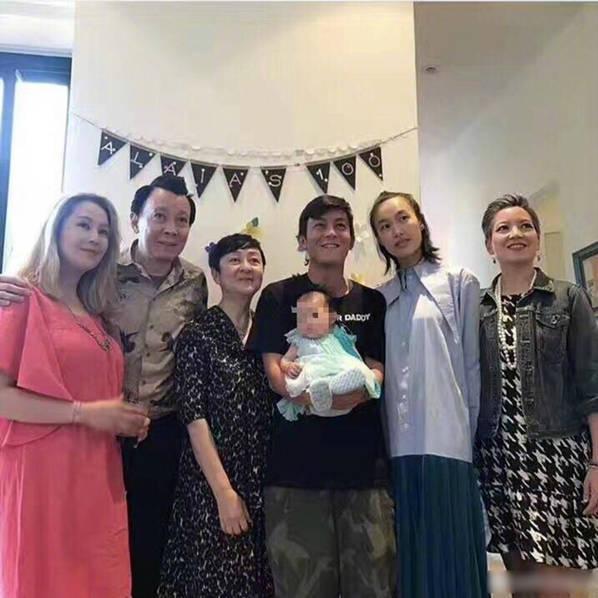 陳冠希女兒首曝光 陳冠希女友是誰？秦舒培個人資料照片家庭背景