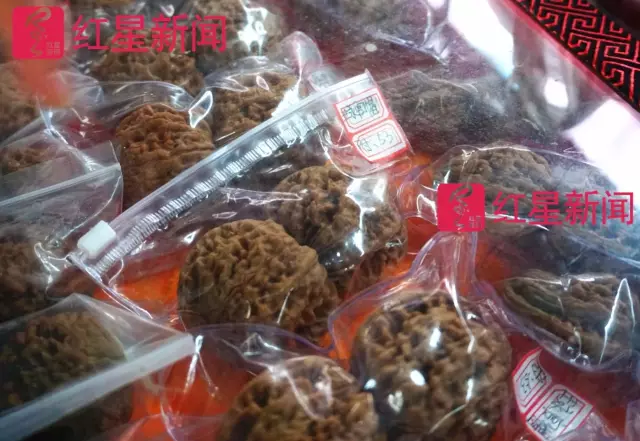 文玩核桃遇冷由幾萬一對降到5元沒人要？商戶否認(rèn)