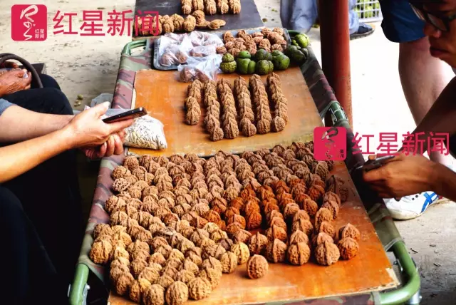 文玩核桃遇冷由幾萬一對降到5元沒人要？商戶否認(rèn)