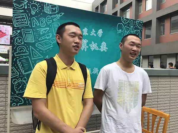 雙胞胎兄弟陳于勤、陳于思。